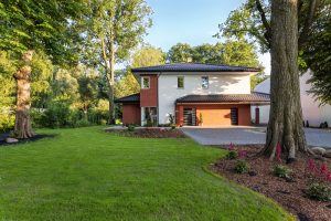 Très belle maison d'été avec un vaste jardin